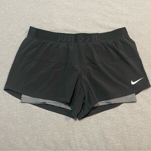 Nike Icon Woven 2-in-1 Shorts Black White Large Dri-FIT Lined Athletic
